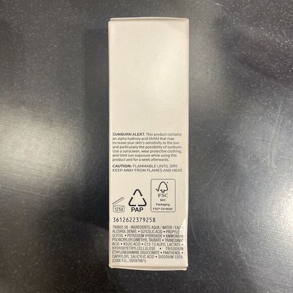 LA ROCHE-POSAY Glycolic B5 Serum - Picture 9 of 10